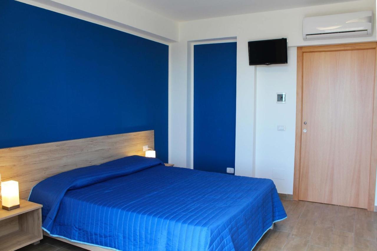 Bed Ponente Hotel Isola delle Femmine Buitenkant foto